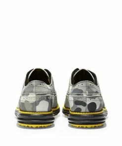 Cole Haan Men's Original Grand Wing Spikeless Golf Shoe - Camo -Golf Bags Sales 2023 Mens Original Grand Wing Spikeless Golf Shoe Camo 8